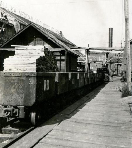 Treadwell Ore Train, c. 1916. Image courtesy of the Juneau-Douglas City Museum, 90.42.011.